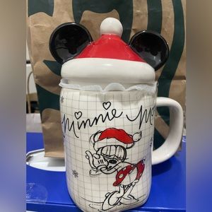 New Christmas Minnie Mouse Mug with hat Topper. Adorable! In good conditions, ne